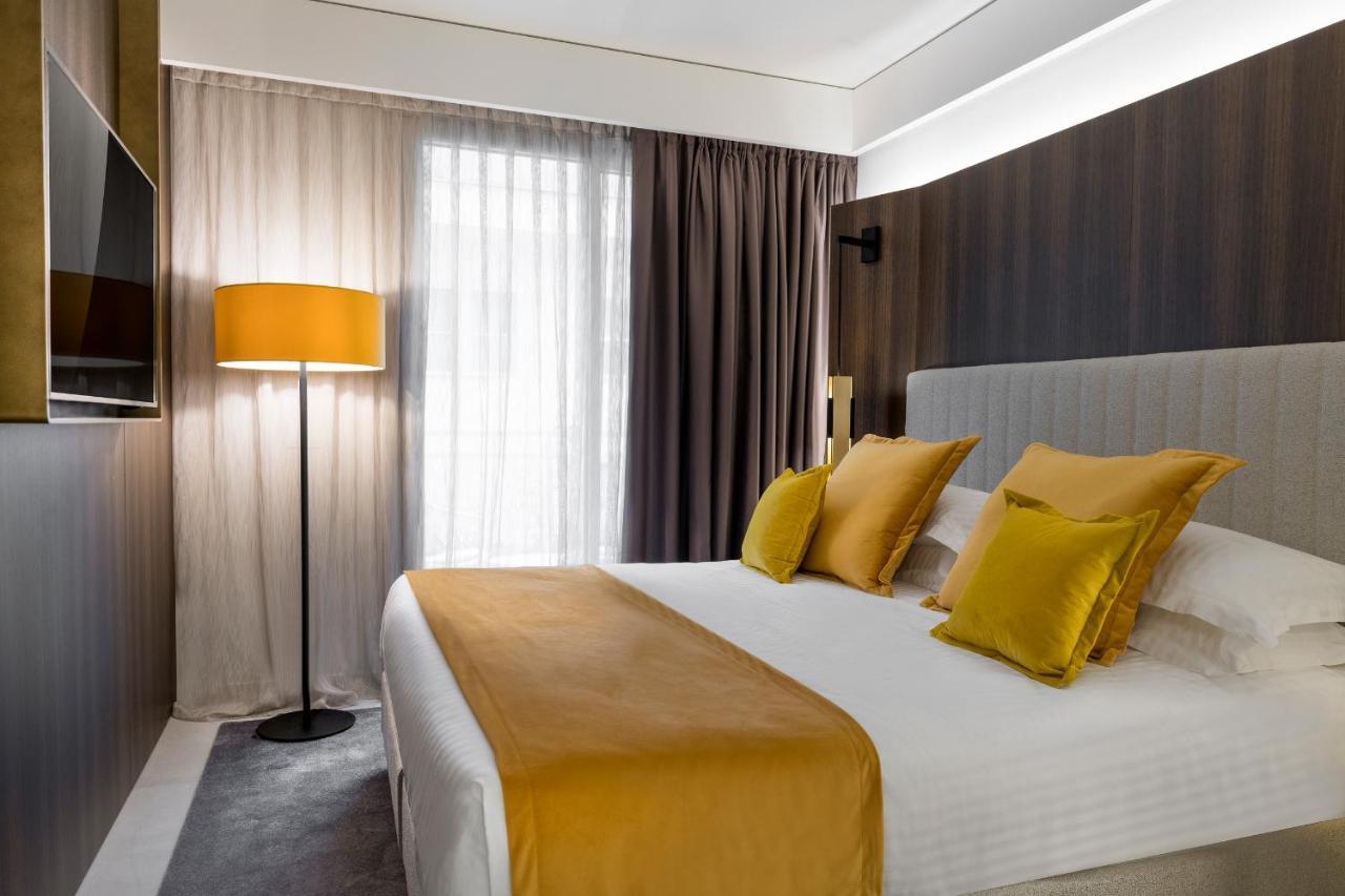 We Me Suite Hotel Riccione Exteriör bild