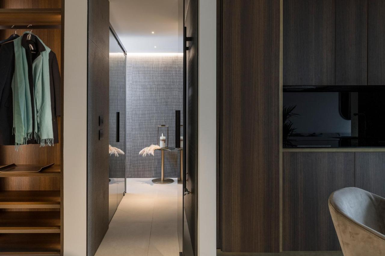 We Me Suite Hotel Riccione Exteriör bild