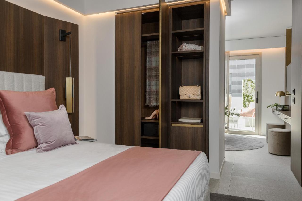 We Me Suite Hotel Riccione Exteriör bild