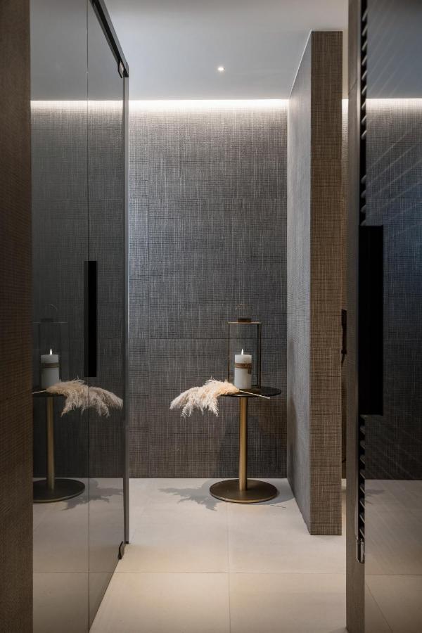 We Me Suite Hotel Riccione Exteriör bild