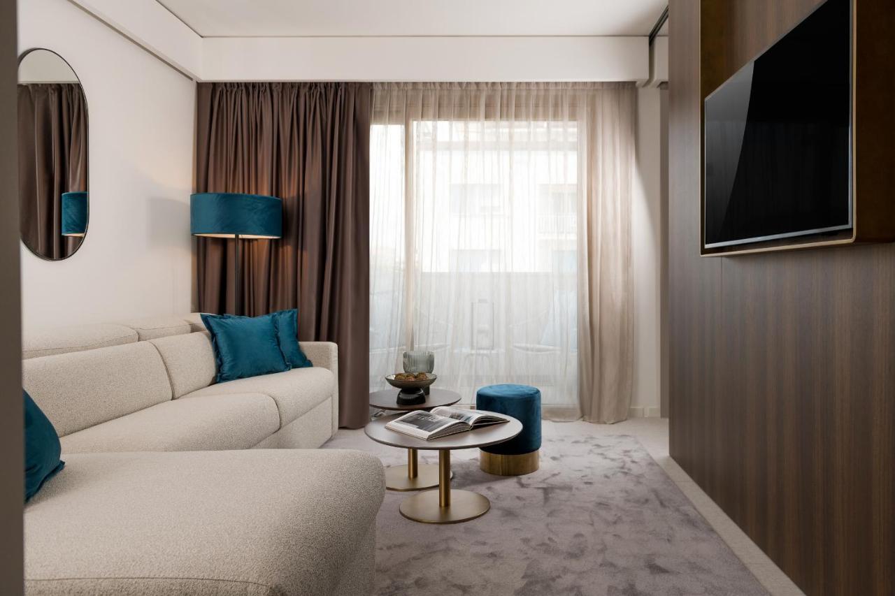 We Me Suite Hotel Riccione Exteriör bild