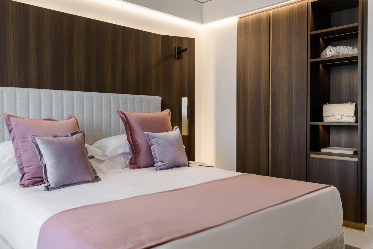 We Me Suite Hotel Riccione Exteriör bild
