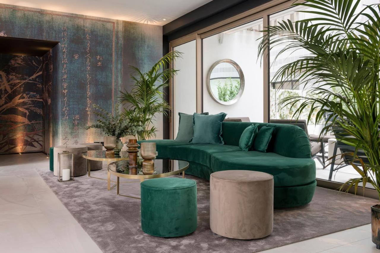 We Me Suite Hotel Riccione Exteriör bild